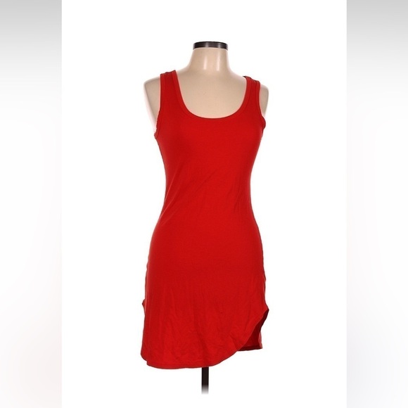 Heart & Hips Sharkbite dress - Picture 1 of 3